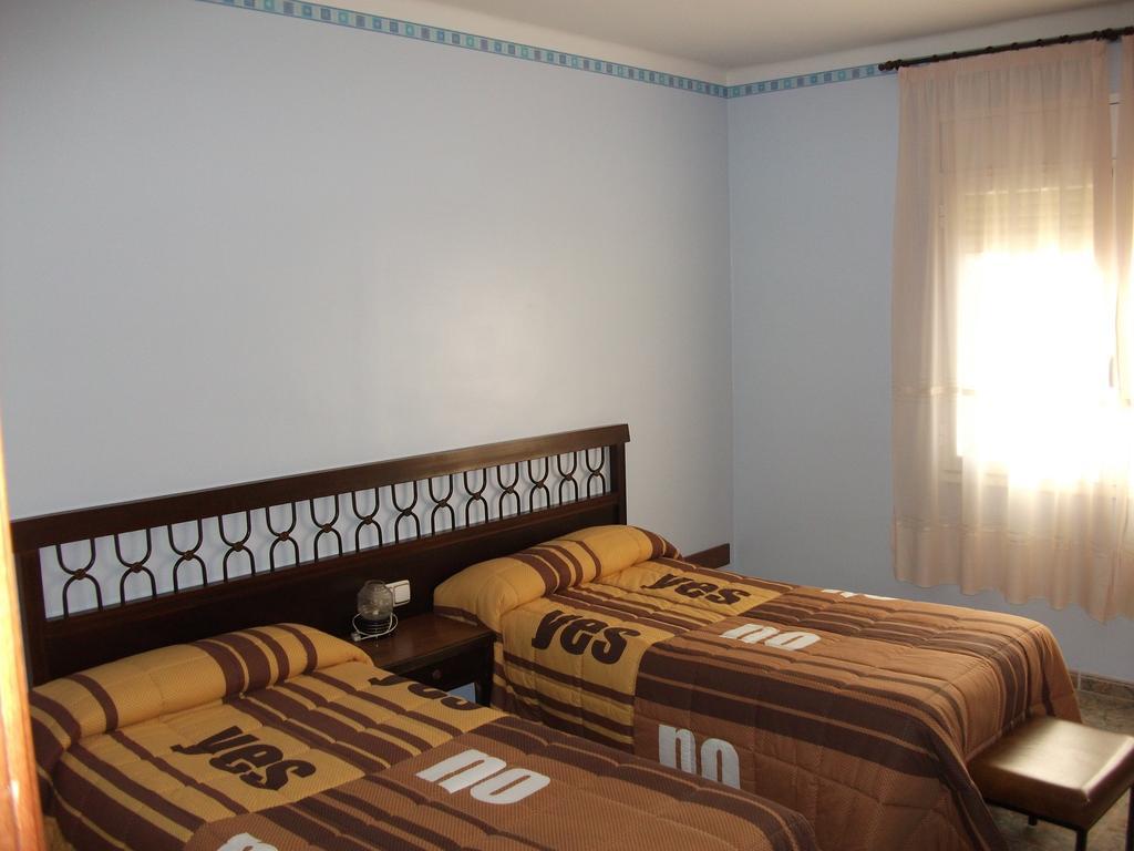 Hostal Oasis Fraga Szoba fotó